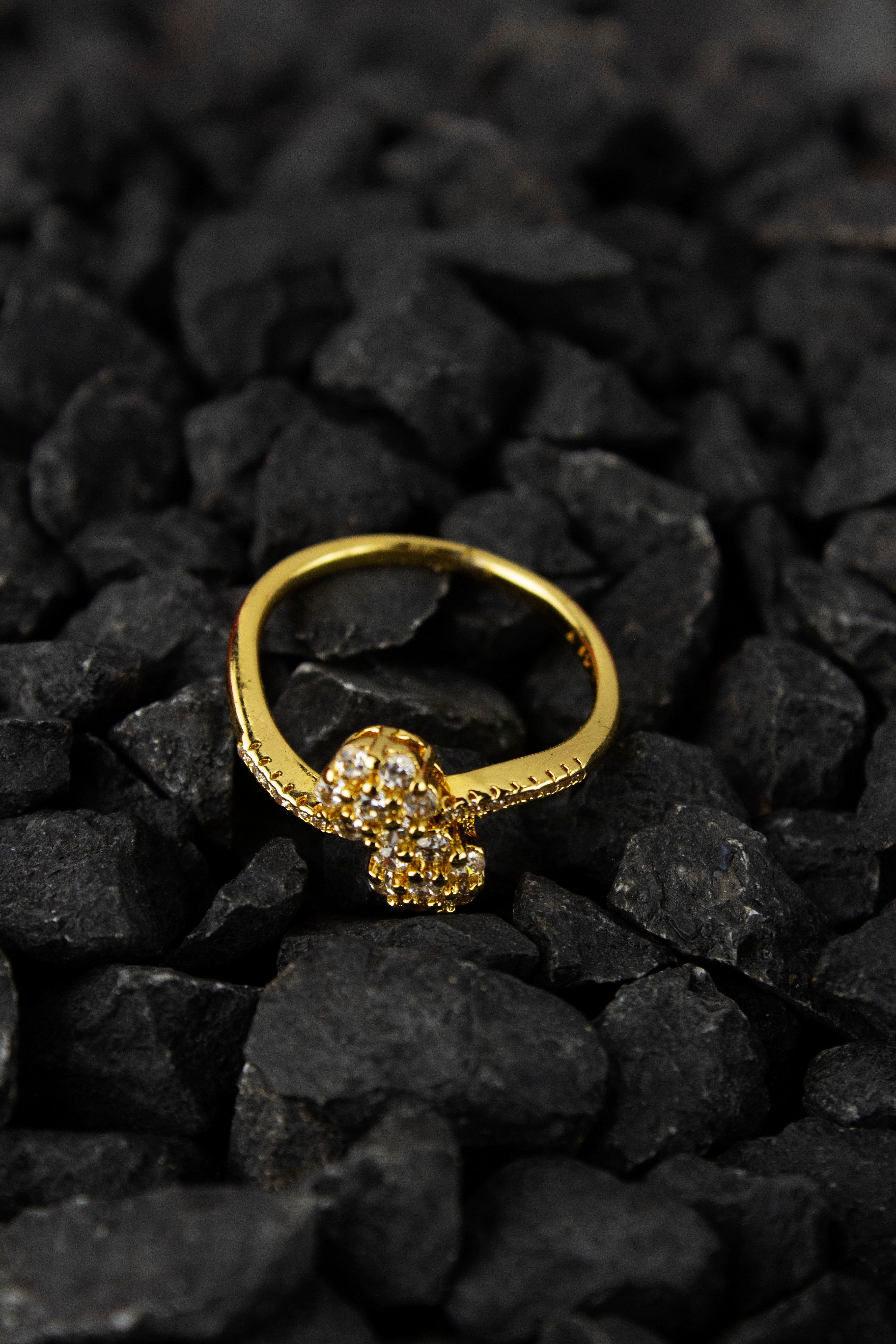 Buy 22Kt Flower Design Gold Ring For Female 97JM4832 Online from Vaibhav  Jewellers